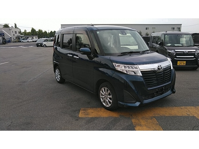 TOYOTA ROOMY 2017
