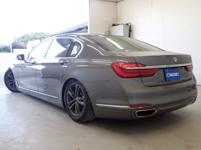 BMW 7 SERIES 2016