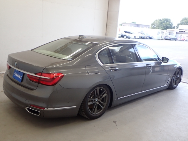 BMW 7 SERIES 2016