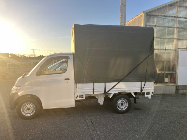 TOYOTA LITE ACE TRUCK 2013