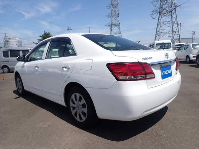TOYOTA PREMIO 2020