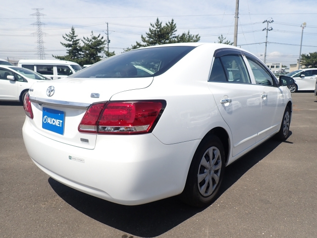 TOYOTA PREMIO 2020