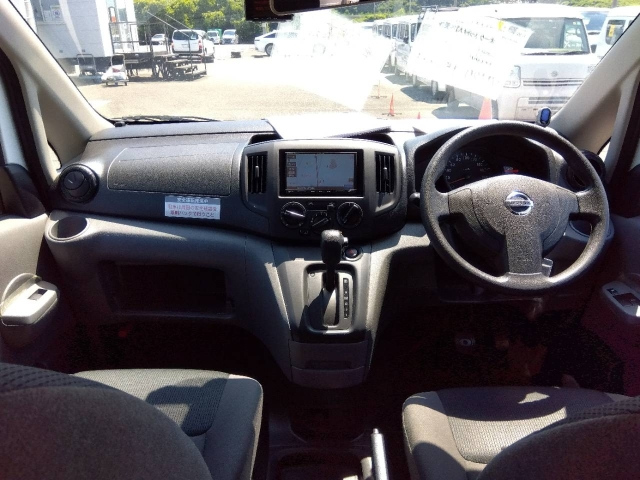 NISSAN NV200 2020
