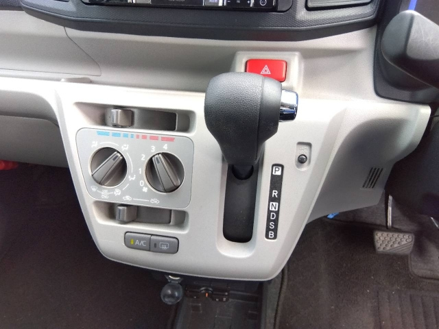 DAIHATSU MIRA E S 2019