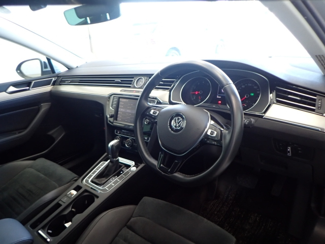 VOLKSWAGEN PASSAT 2017