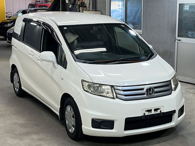 HONDA FREED 2010