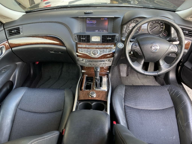 NISSAN FUGA 2014
