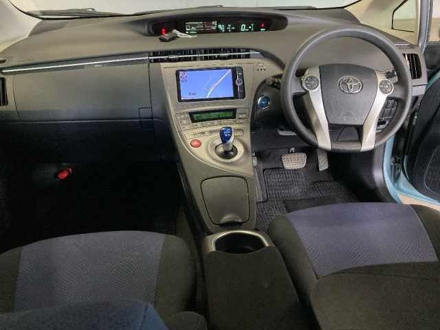 TOYOTA PRIUS 2014