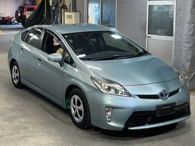 TOYOTA PRIUS 2014