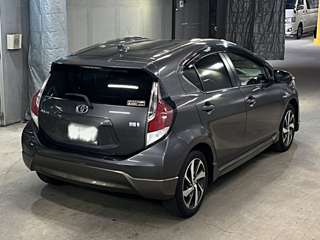 TOYOTA AQUA 2015