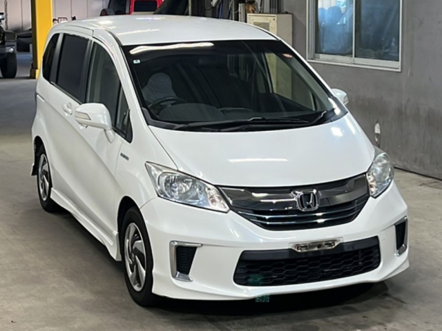 HONDA FREED 2016