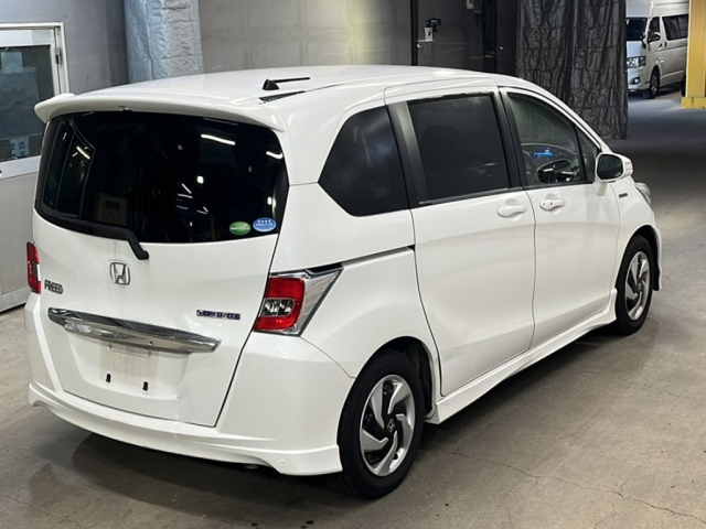 HONDA FREED 2016