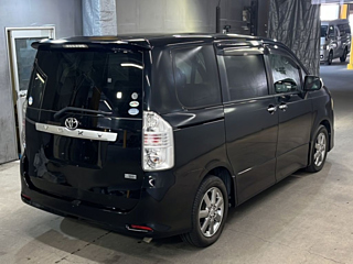 TOYOTA VOXY 2008