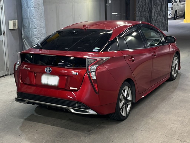 TOYOTA PRIUS 2016