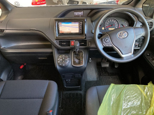 TOYOTA VOXY 2020
