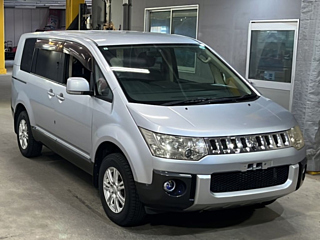 MITSUBISHI DELICA D5 2009