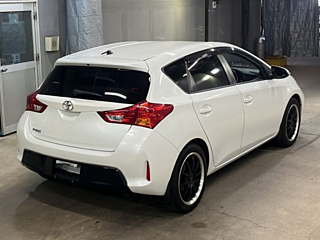 TOYOTA AURIS 2015