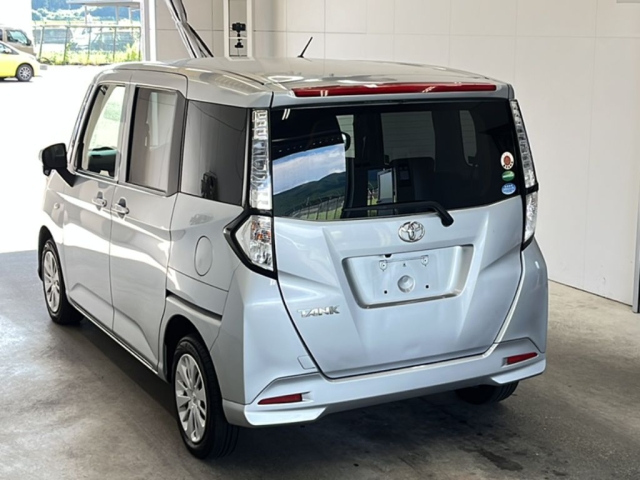 TOYOTA TANK 2017