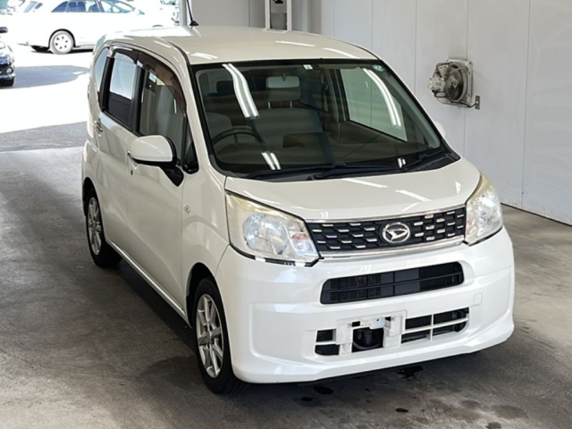 DAIHATSU MOVE 2015