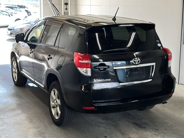 TOYOTA VANGUARD 2011
