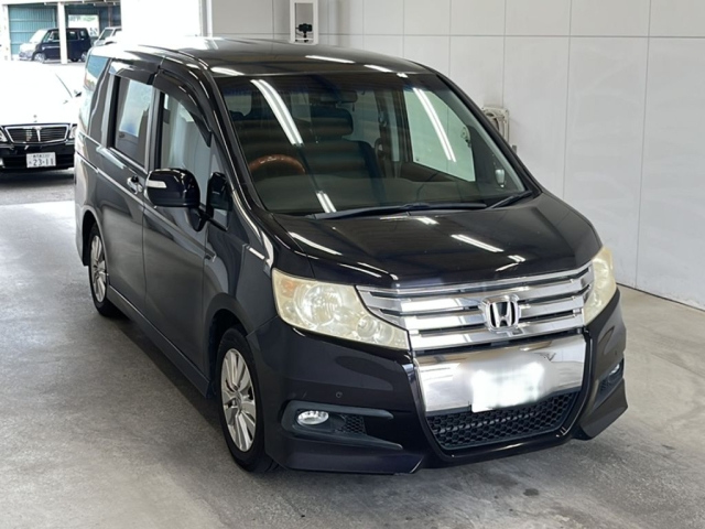 HONDA STEP WAGON 2011