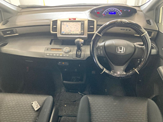 HONDA FREED 2011