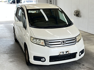 HONDA FREED 2011
