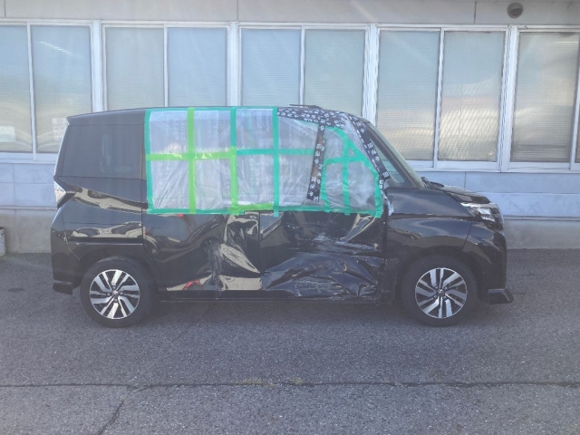 TOYOTA ROOMY 2021