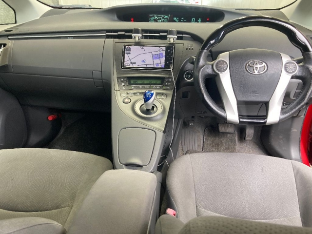 TOYOTA PRIUS 2010