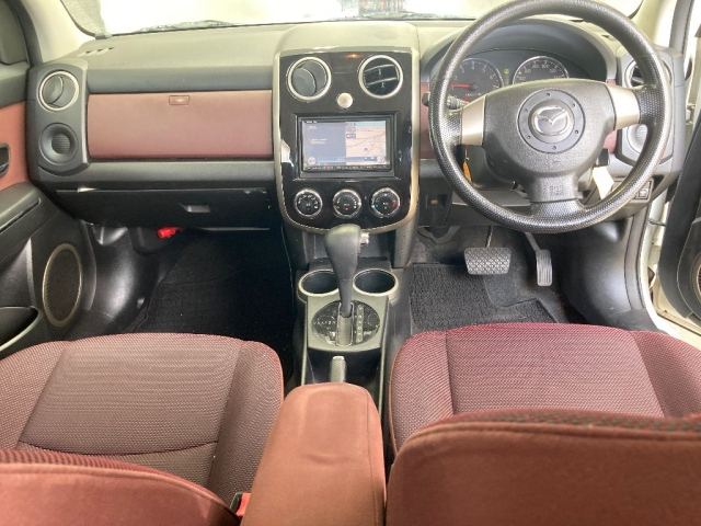 MAZDA VERISA 2009