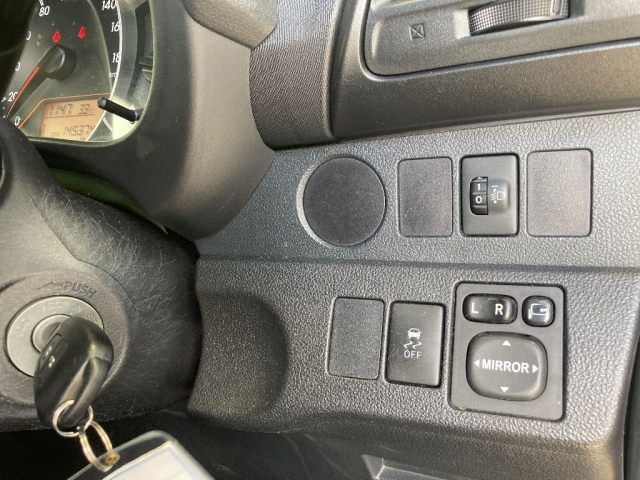 TOYOTA RACTIS 2014