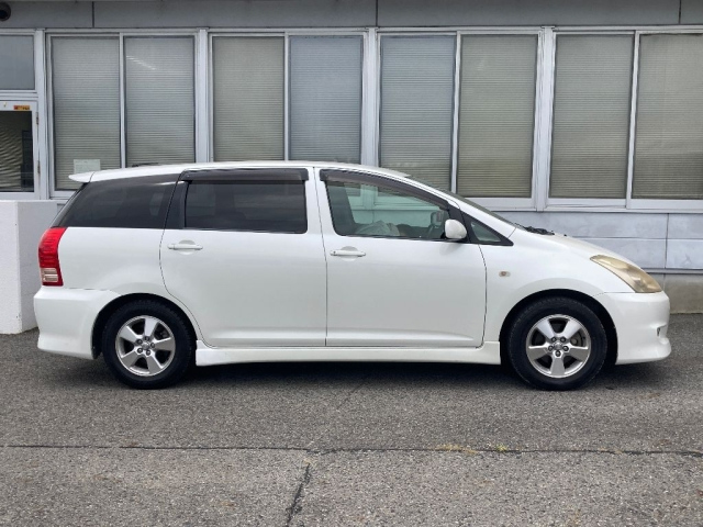 TOYOTA WISH 2008
