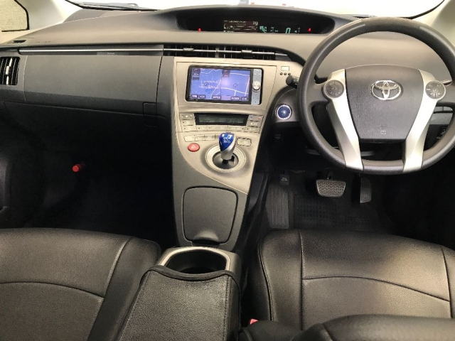 TOYOTA PRIUS 2012