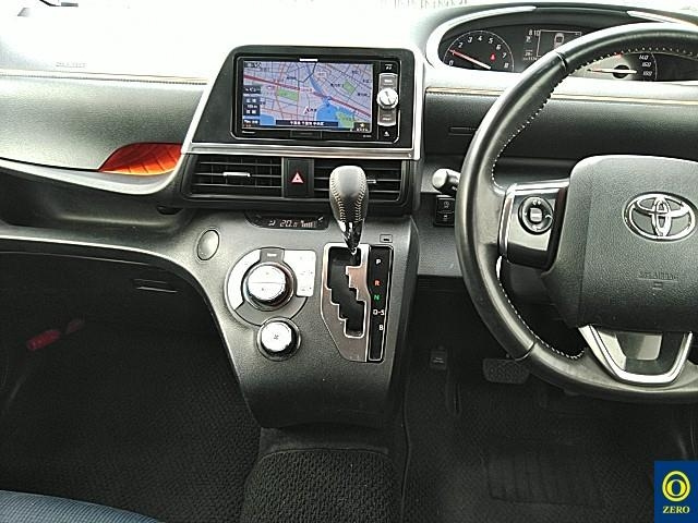 TOYOTA SIENTA 2018