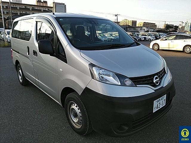 NISSAN NV200 2021