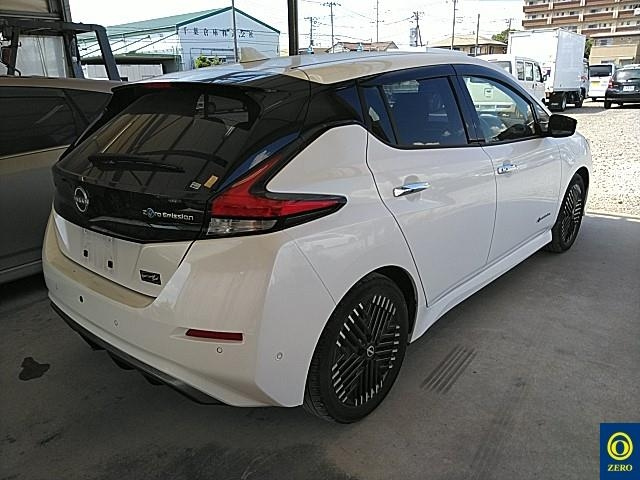NISSAN LEAF 2023