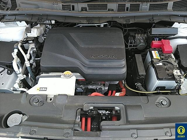 NISSAN LEAF 2023