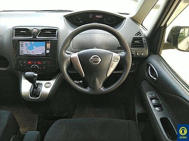 NISSAN SERENA 2012