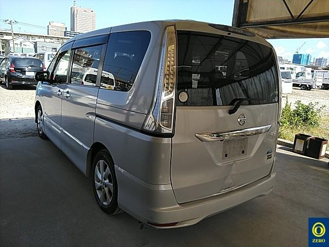 NISSAN SERENA 2012