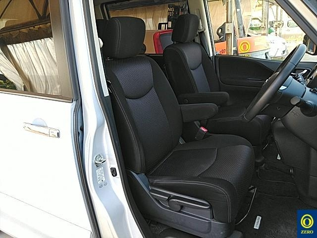 NISSAN SERENA 2012
