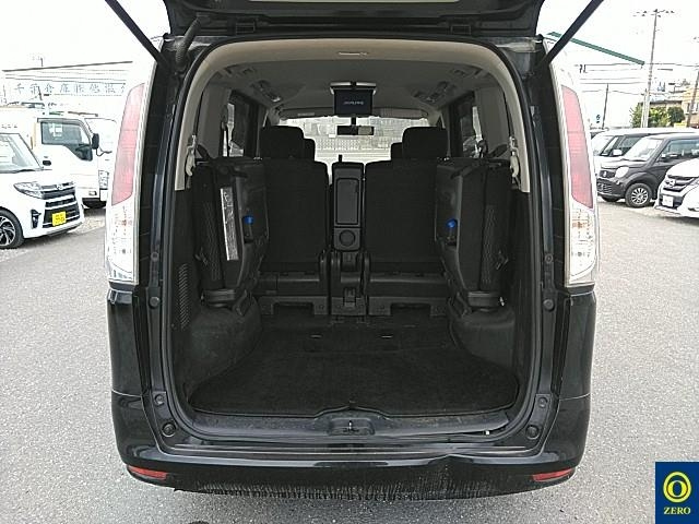 NISSAN SERENA 2011