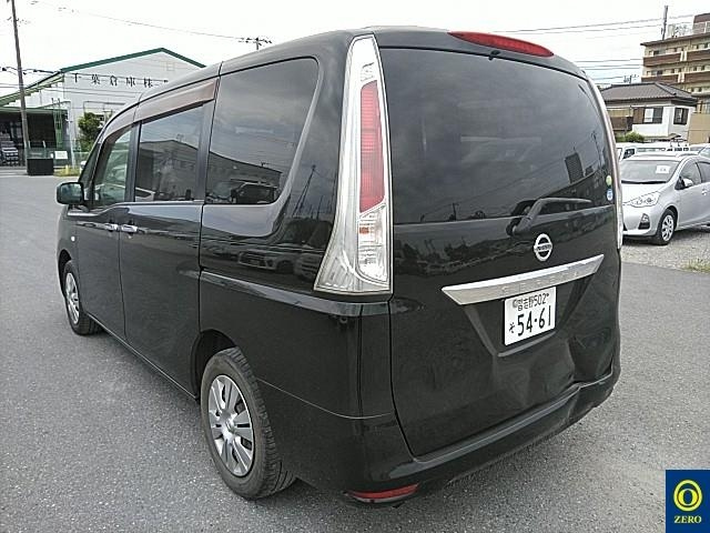 NISSAN SERENA 2011