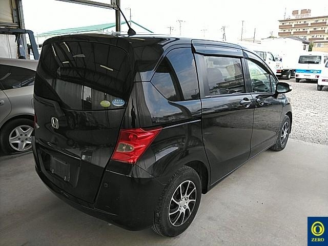 HONDA FREED 2009