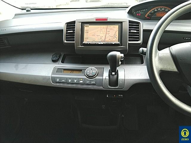 HONDA FREED 2009