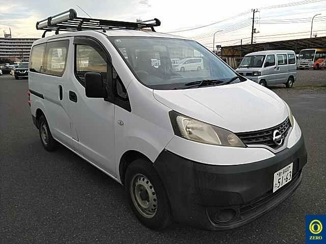 NISSAN NV200 2011