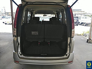 NISSAN SERENA 2010
