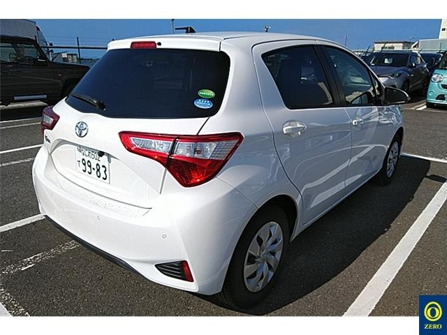 TOYOTA VITZ 2019