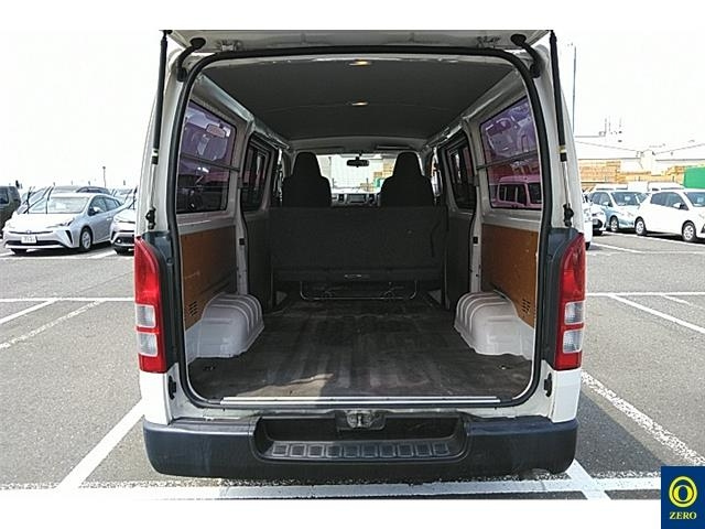 TOYOTA HIACE VAN 2014