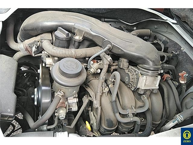 TOYOTA HIACE VAN 2014