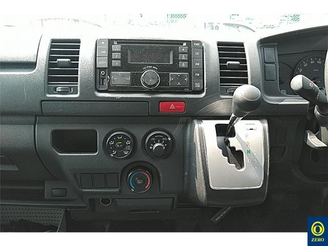 TOYOTA HIACE VAN 2015